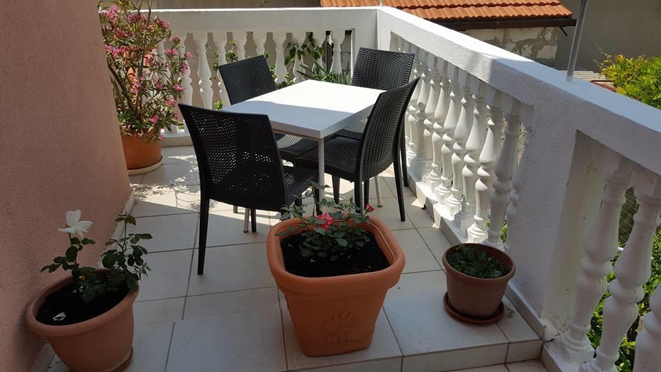 Apartments Alissa Hvar Town Exterior photo